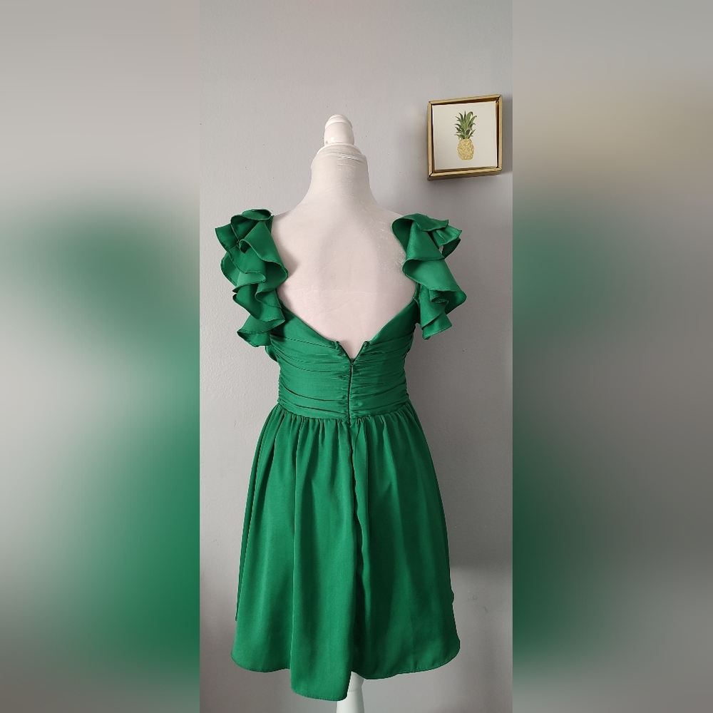 Lulus Daytime Darling Dress Color Green Style Mini Ruffles Size Small Good Cond. - Picture 7 of 10